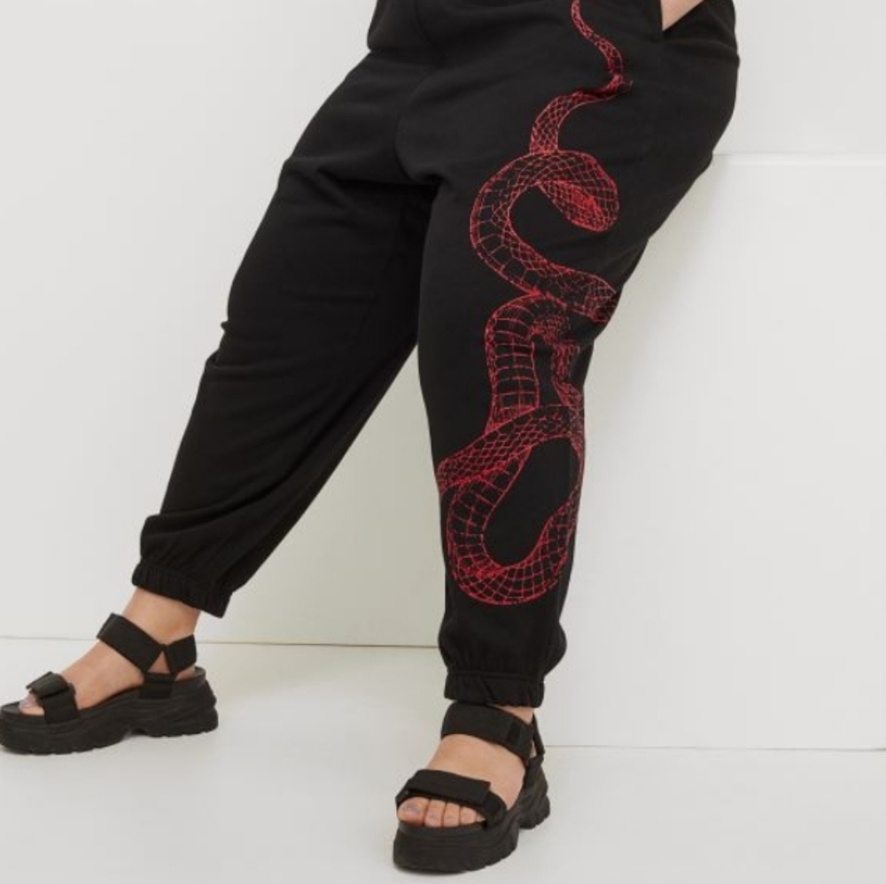 H&M Red Snake on Black Sweatpants 4XL